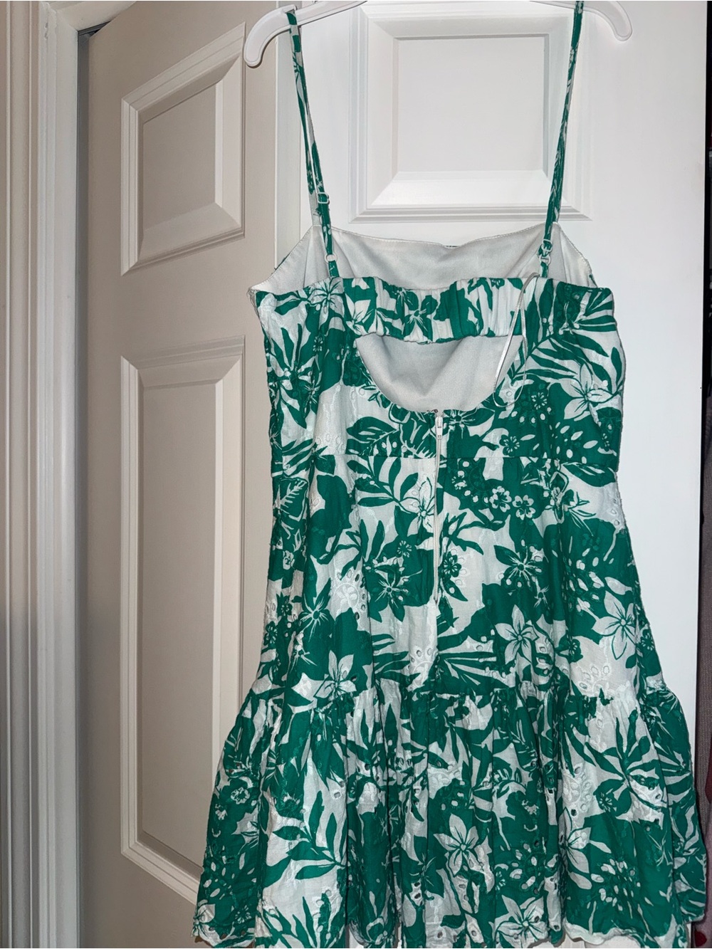 Francesca's Collections Green and White Floral Sun Dress - Picture 2 of 3